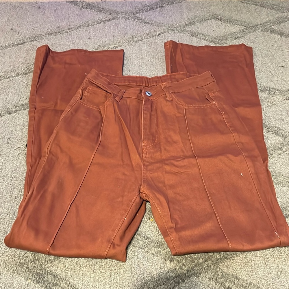 Women’s Flare Pants.